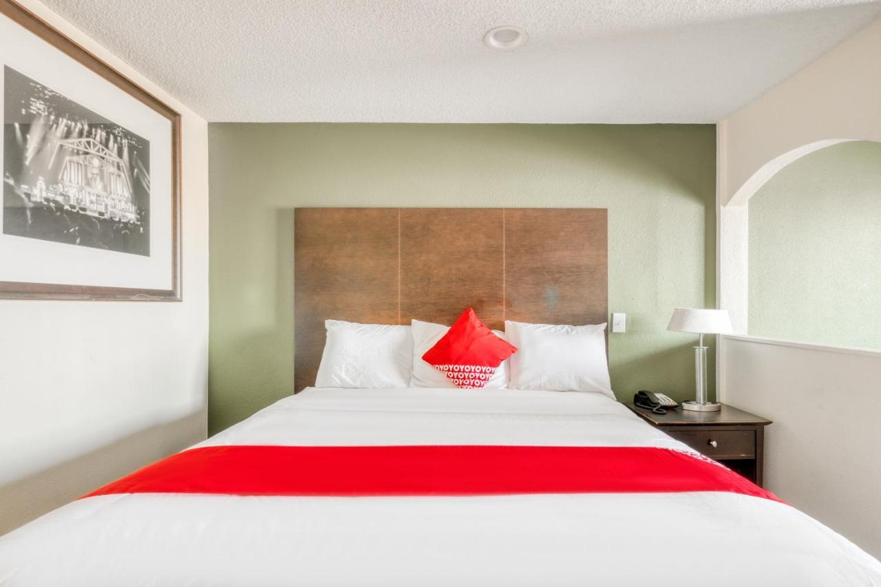 Oyo Tx I-69 Hotel